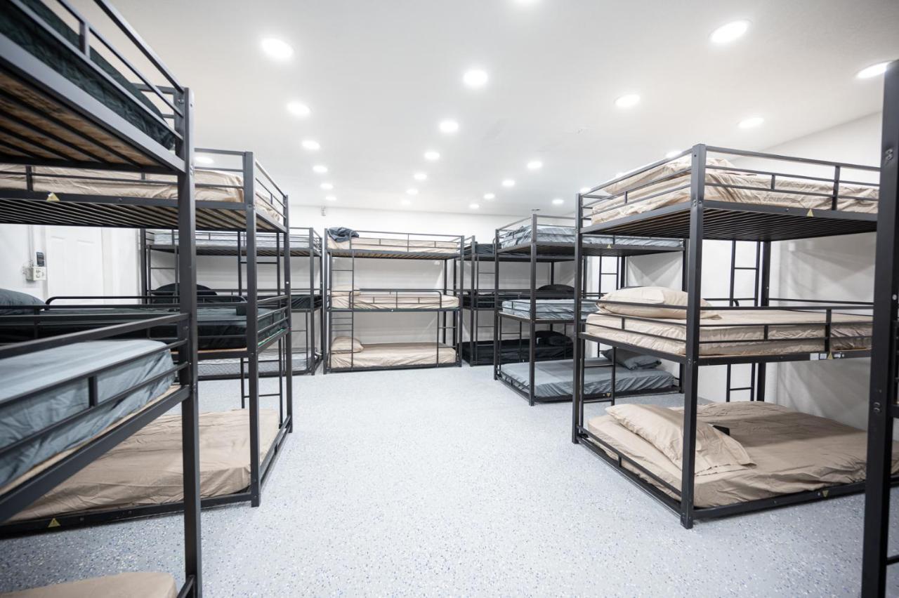 Free Airport & Strip Shuttle, & Bfast! Hostel Las Vegas Exterior photo
